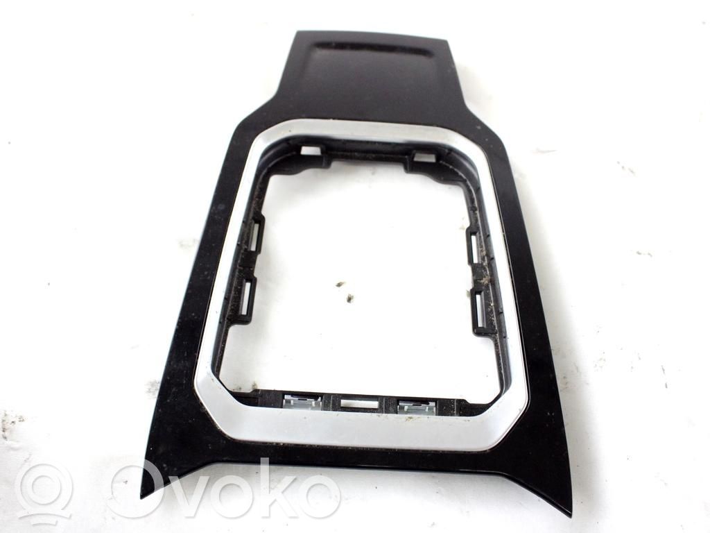 Volkswagen T-Roc Altri elementi della console centrale (tunnel) 