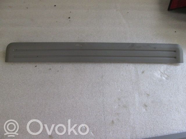 KIA Sorento Capac prag spate