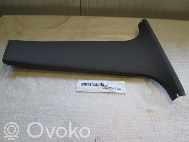 Ford Kuga I Rivestimento montante (B) (fondo)