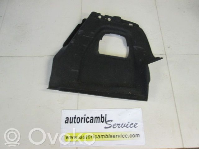 Citroen C3 Boczek / Tapicerka / bagażnika 
