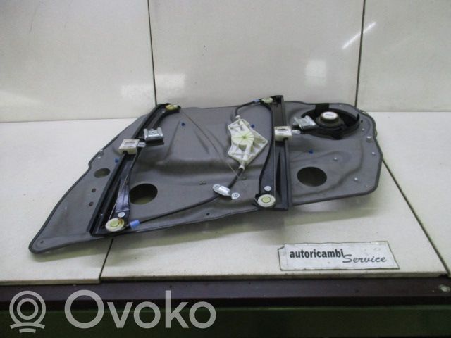 Mercedes-Benz A W169 Elektryczny podnośnik szyby drzwi przednich 