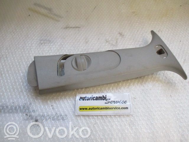 Ford Mondeo Mk III Pilar (B) (inferior)
