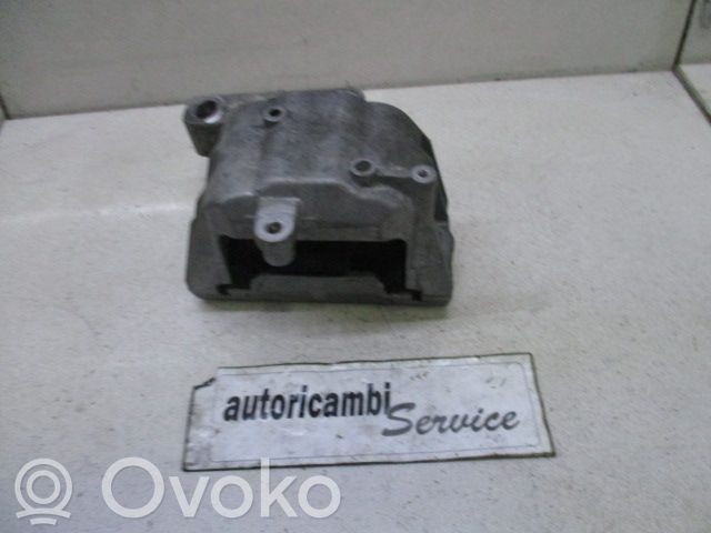 Volkswagen Golf V Support, suspension du moteur