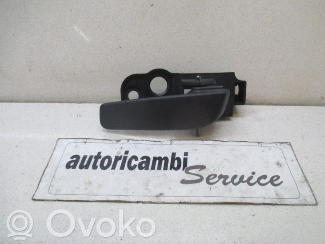 Fiat Qubo Manecilla interna puerta delantera