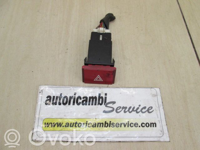 Schalter Warnblinkanlage   937901C500