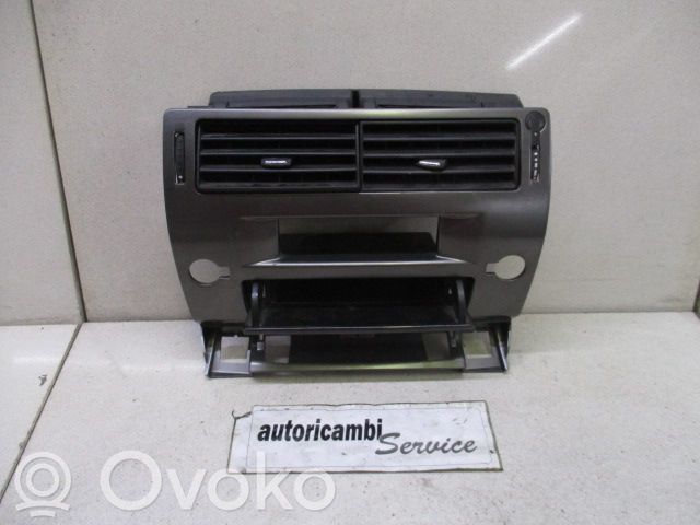 Grilă ventilație centrală   9646338277