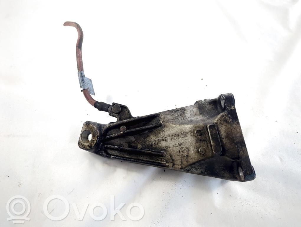 Engine mounting bracket   22116751582