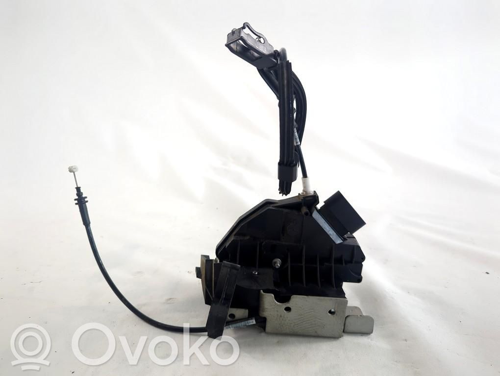 Ford Transit Custom Takaoven lukko 