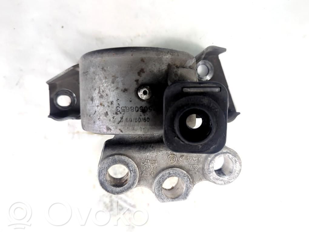 Engine mounting bracket   50508653