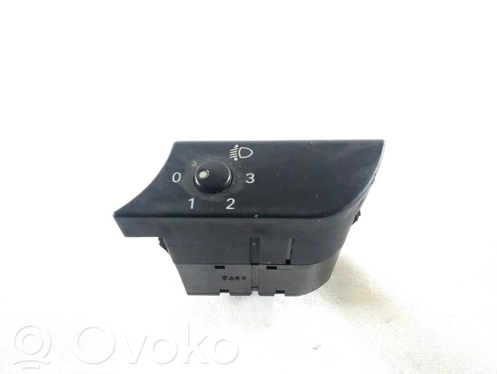 Audi A4 S4 B7 8E 8H Interruttore di regolazione livello altezza dei fari