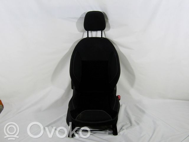 Citroen C3 Etumatkustajan istuin 