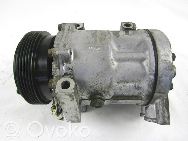 Renault Twingo I Air conditioning (A/C) compressor (pump) 