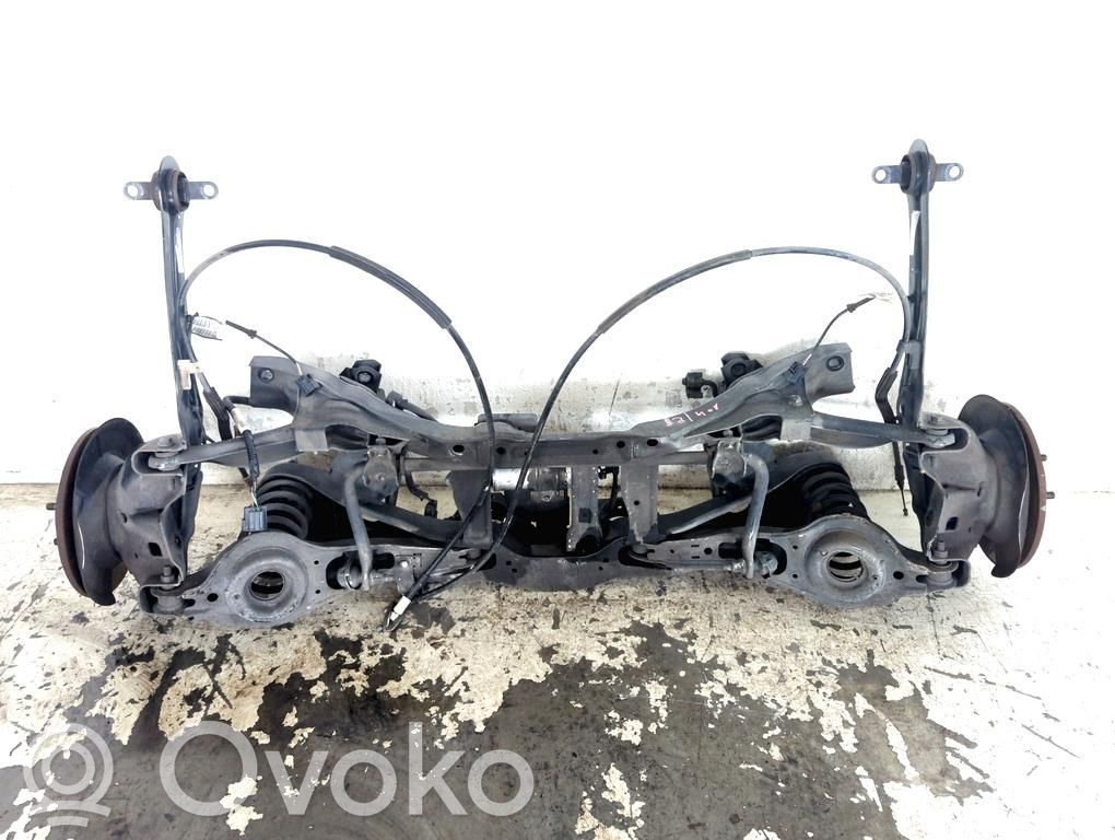 Volvo V40 Trave dell'asse posteriore 