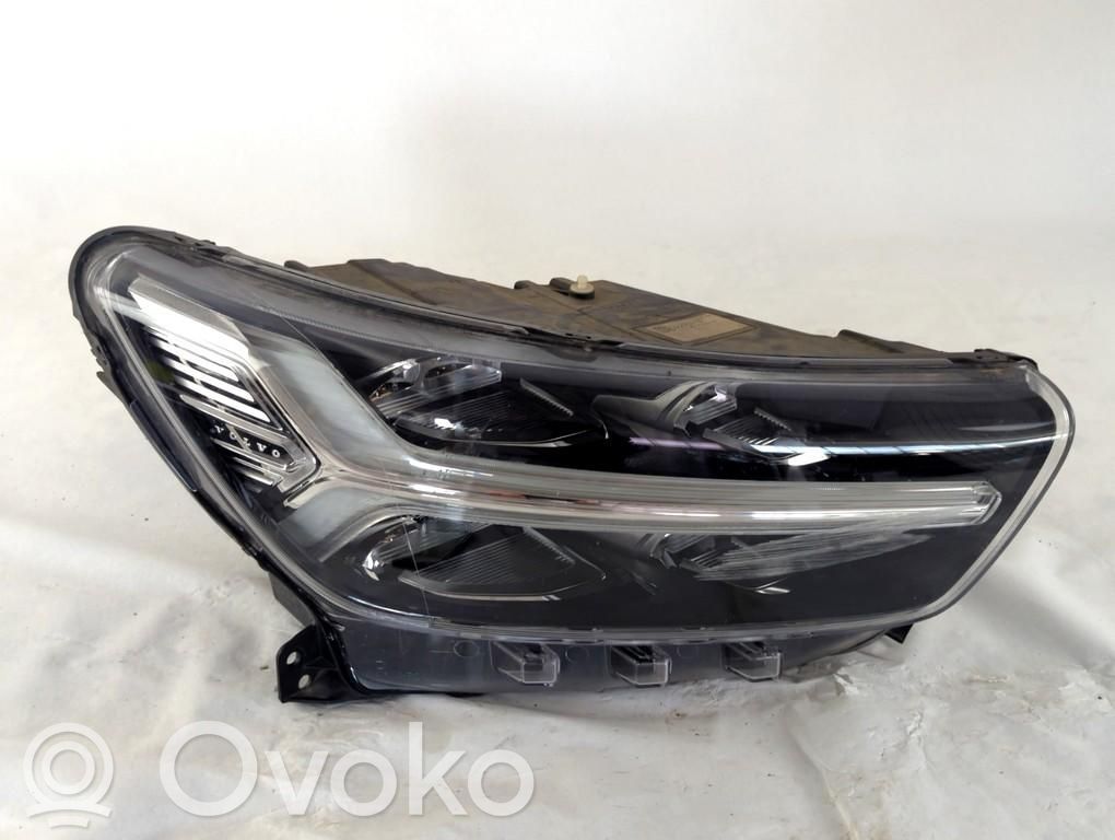 Volvo XC40 Scheinwerfer 