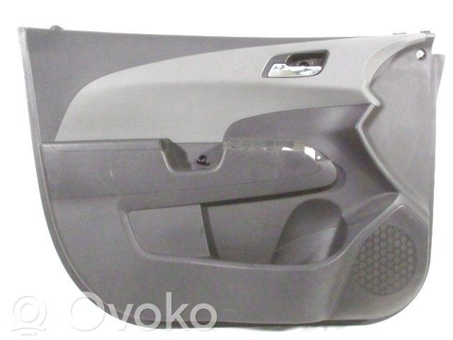 Chevrolet Aveo Etuoven verhoilu 