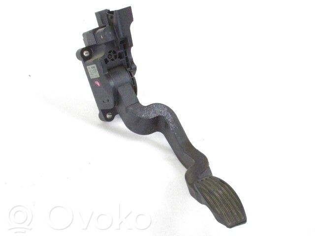 Akceleratoriaus pedalas   517856400