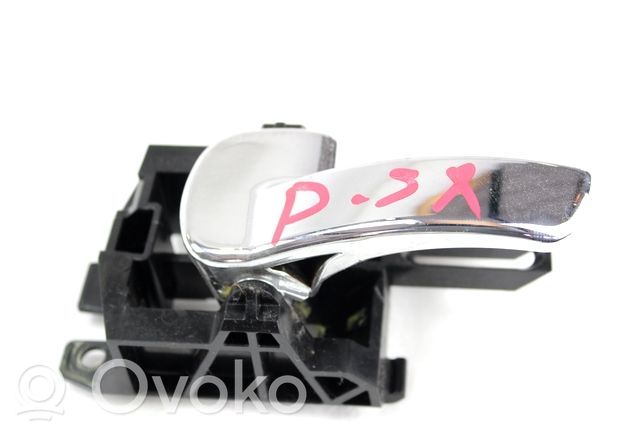 Nissan Qashqai Klamka wewnętrzna drzwi przednich 