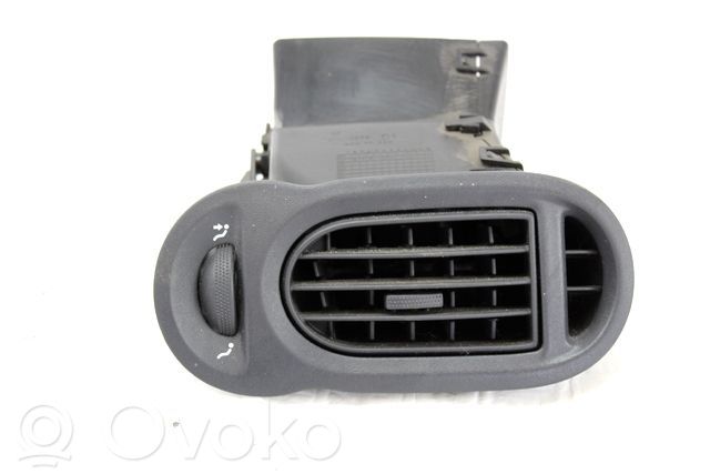 Renault Modus Garniture, panneau de grille d'aération latérale 