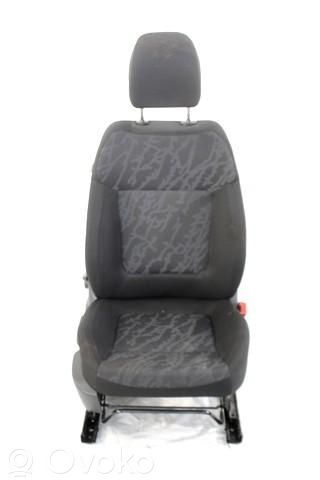 Peugeot 3008 I Etumatkustajan istuin
