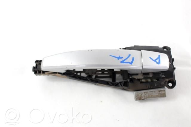 Opel Astra J Maniglia esterna per portiera posteriore 
