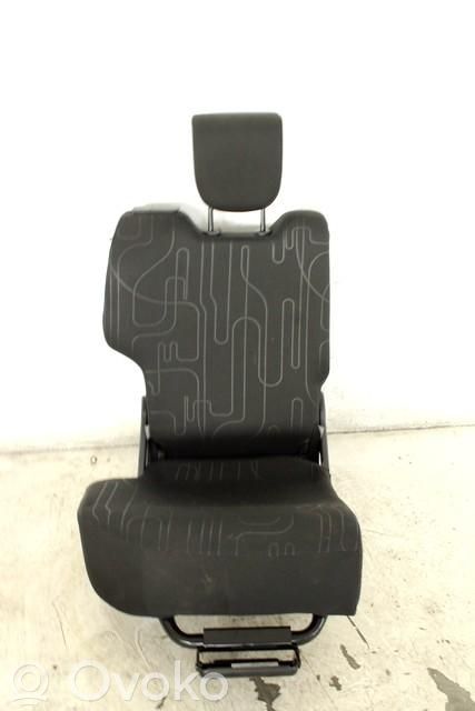 Toyota Yaris Al treilea rând de scaune