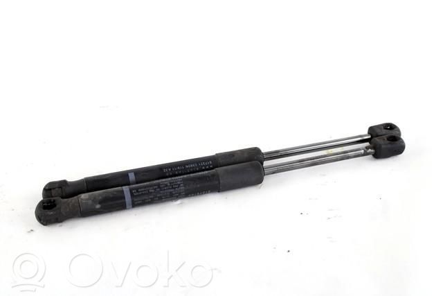 Konepellin kaasujousi   31278769