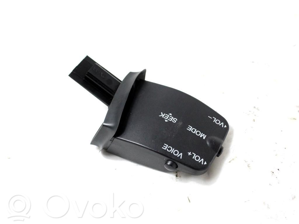 Ford Focus Pulsanti/interruttori sul volante
