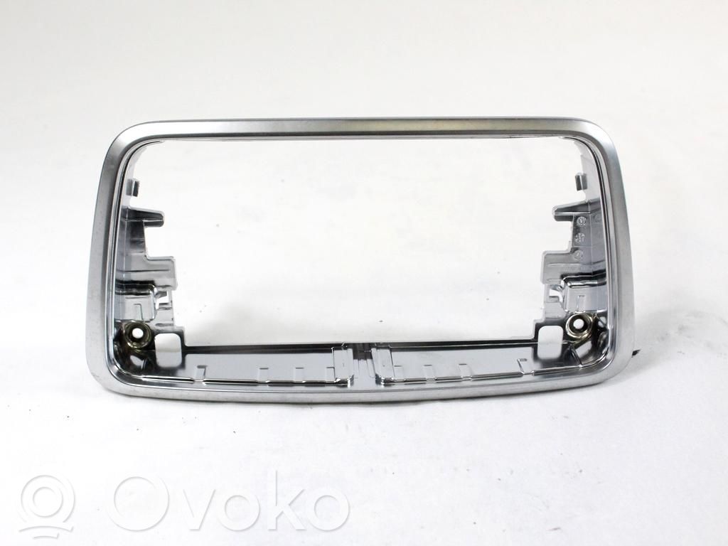 Mercedes-Benz A W176 Cornice cruscotto