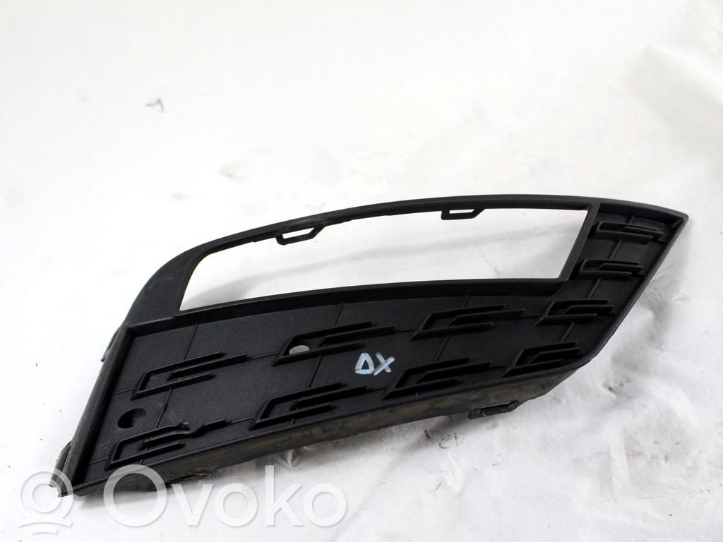 Grille antibrouillard avant   5F0853666G