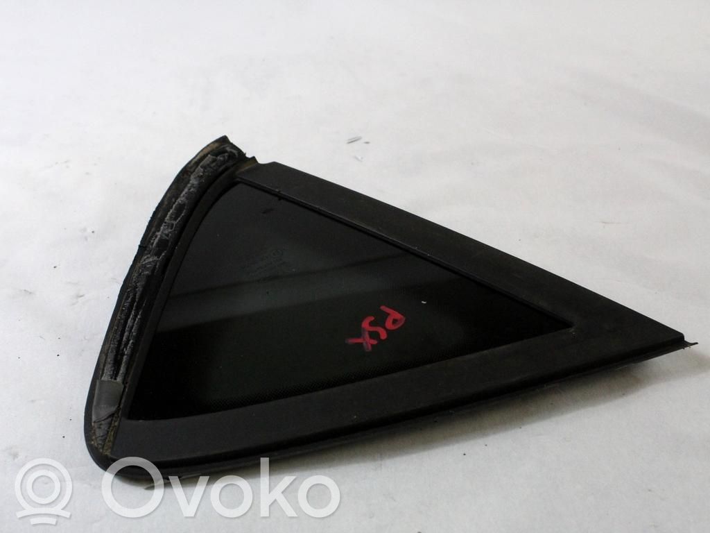 Ford Fiesta Vidrio lateral trasero 