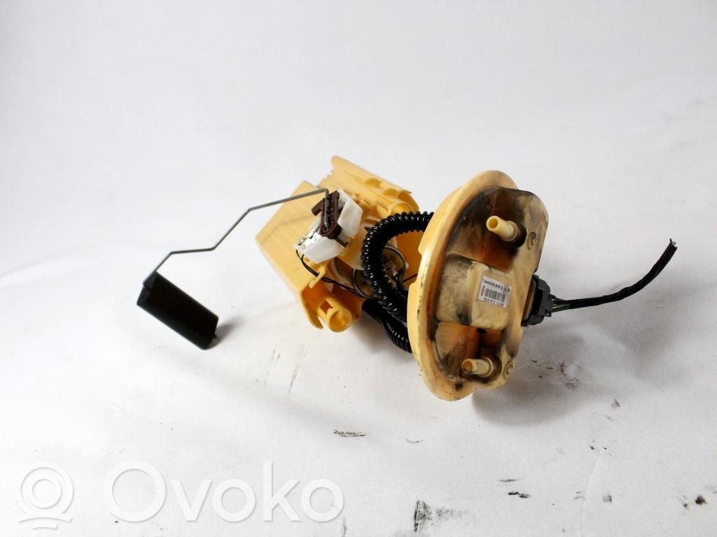 Renault Captur Fuel level sensor 