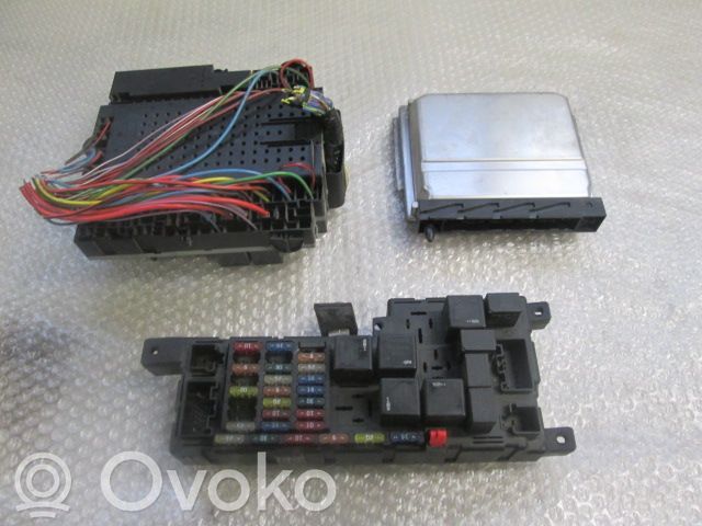 Volvo V70 Kit cu ECU motor și set închidere uși 
