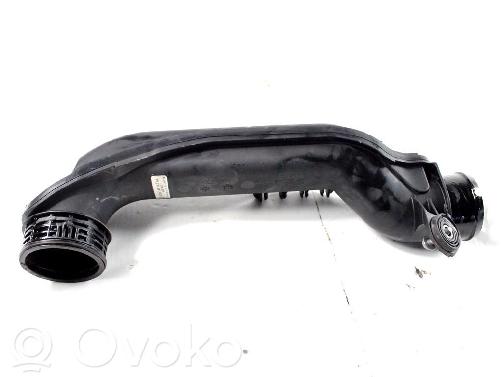 Volkswagen PASSAT B6 Tube d'admission de tuyau de refroidisseur intermédiaire