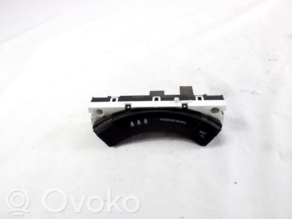 Subaru Trezia Monitor / wyświetlacz / ekran 