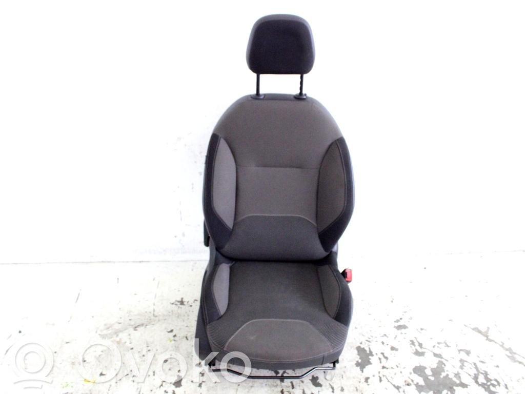 Citroen C3 Etumatkustajan istuin 