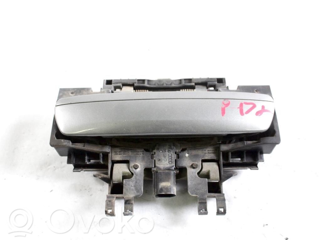 Manecilla externa puerta trasera   4E0839207BGRU