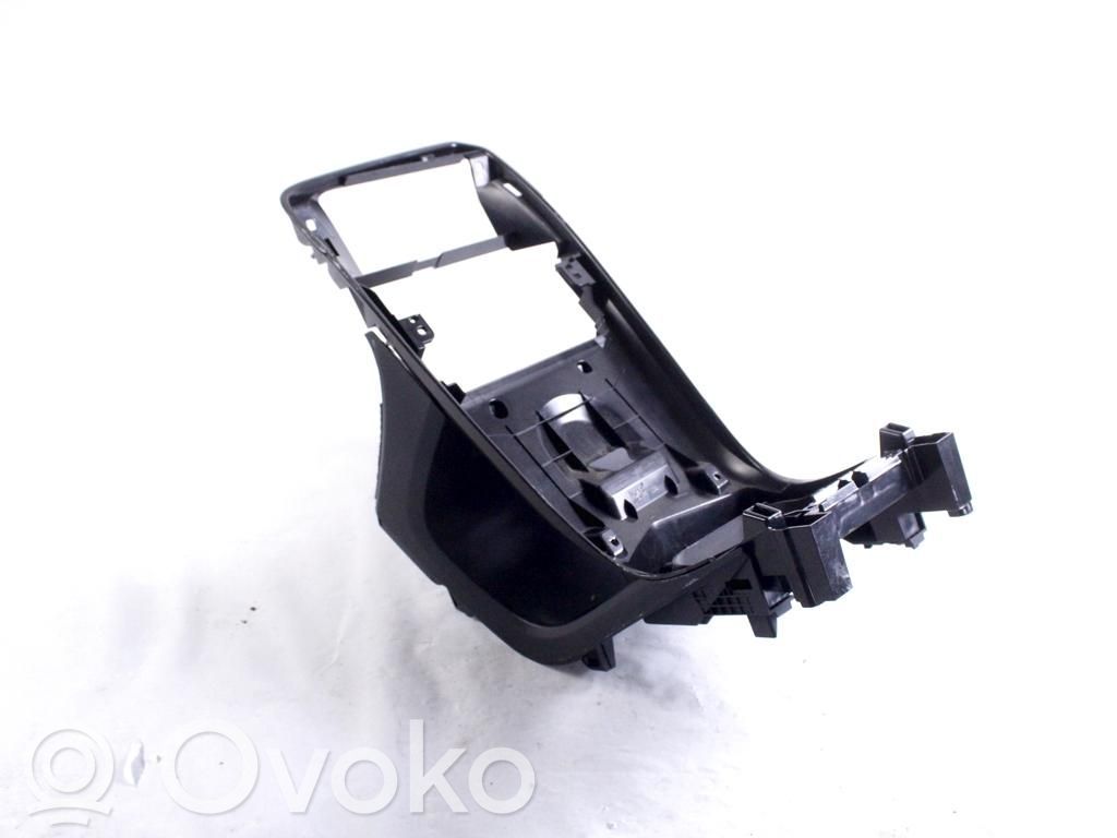 Volvo XC60 Kita centrinė konsolės (tunelio) detalė 