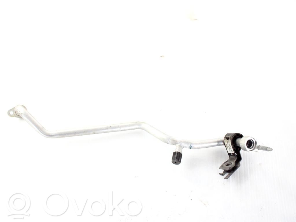 Ilmastointilaitteen putki (A/C)   8V5119D738AC