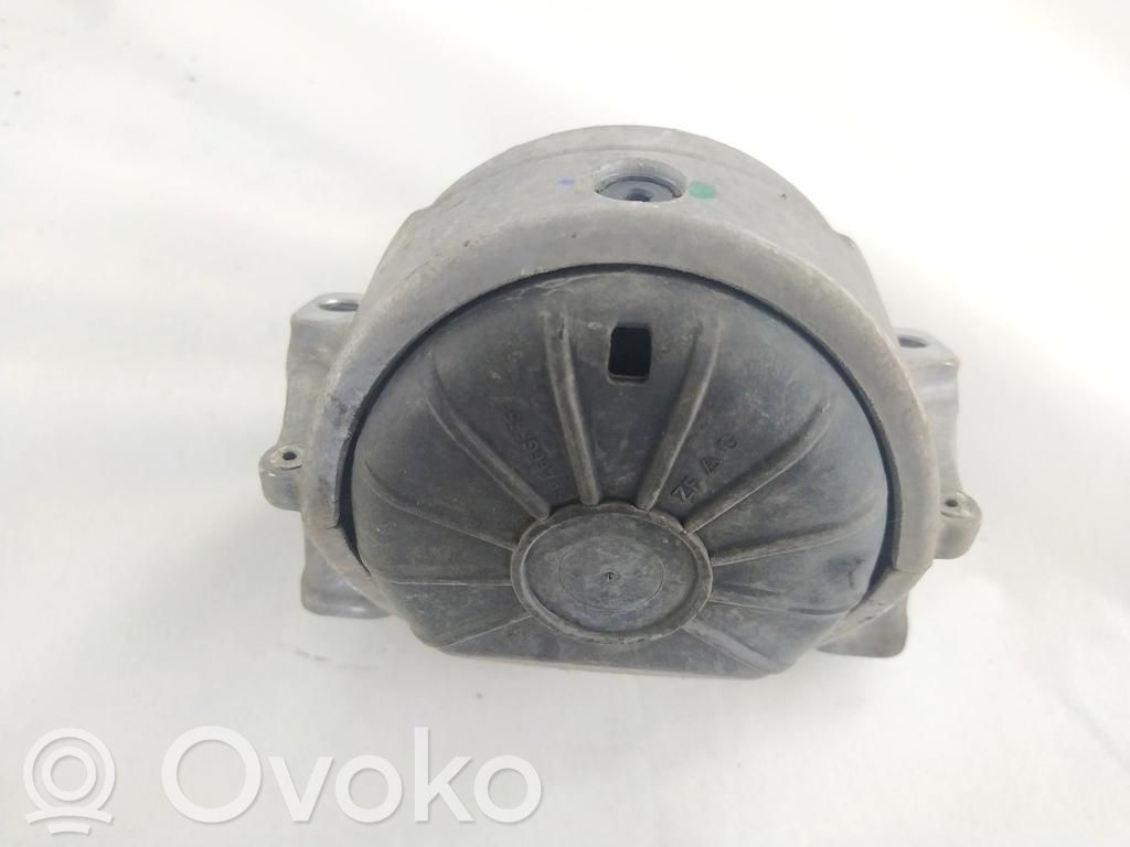 Audi A4 S4 B8 8K Engine mounting bracket 