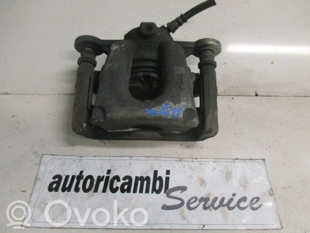 Caliper de freno delantero   34116774682