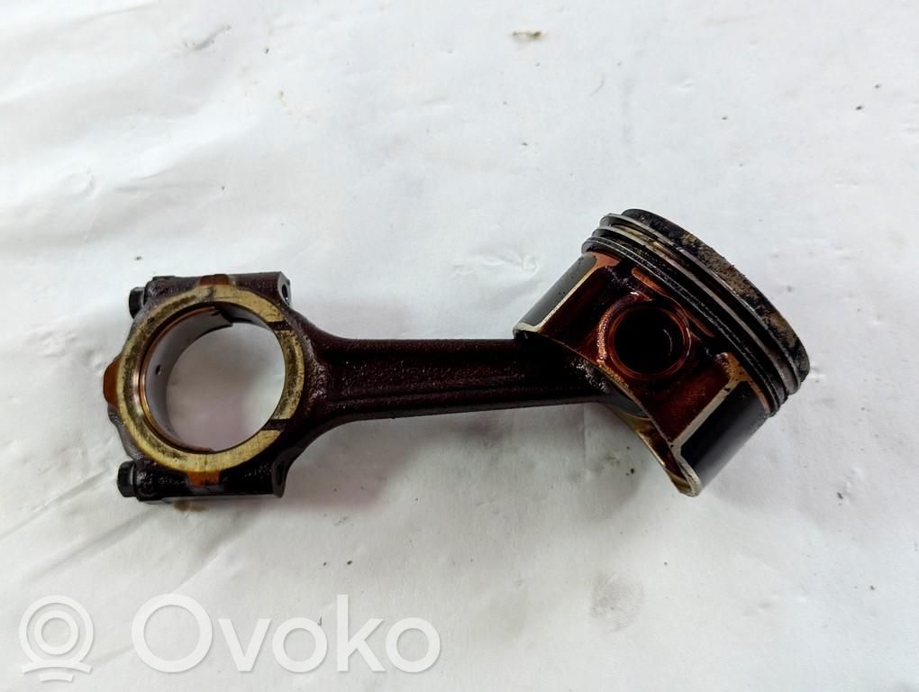 Fiat Grande Punto Pistón con biela 