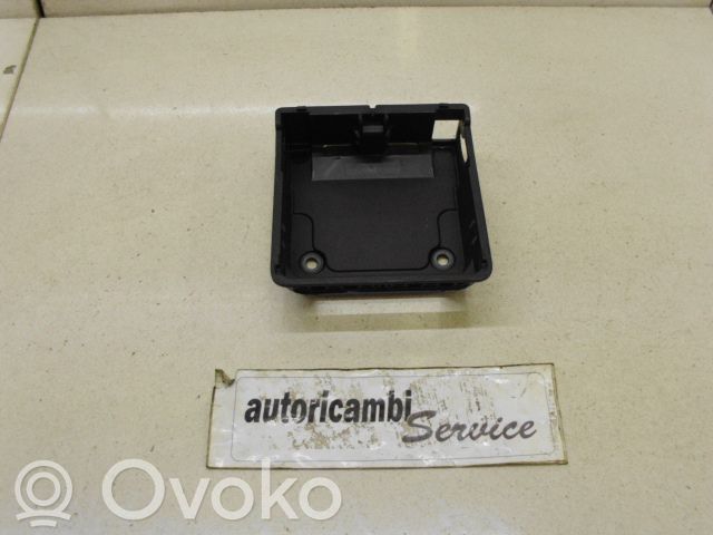 Volkswagen Golf VI Otros elementos de la consola central (túnel) 