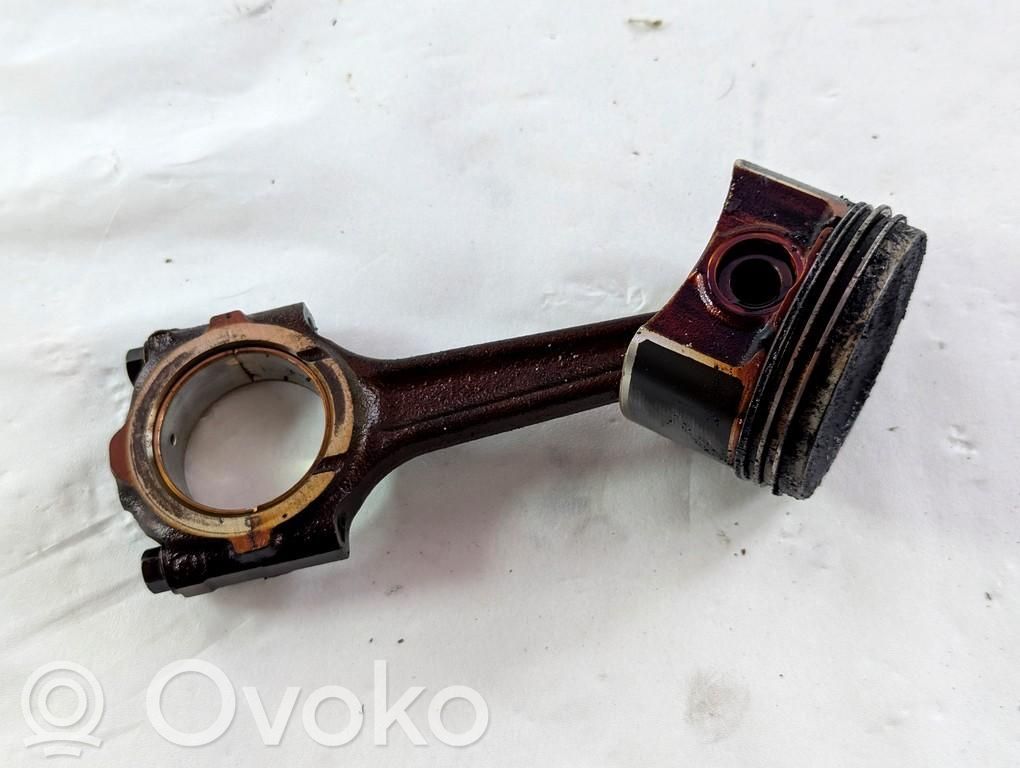 Fiat Grande Punto Pistón con biela 