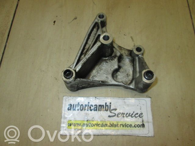 Engine mounting bracket   30026280