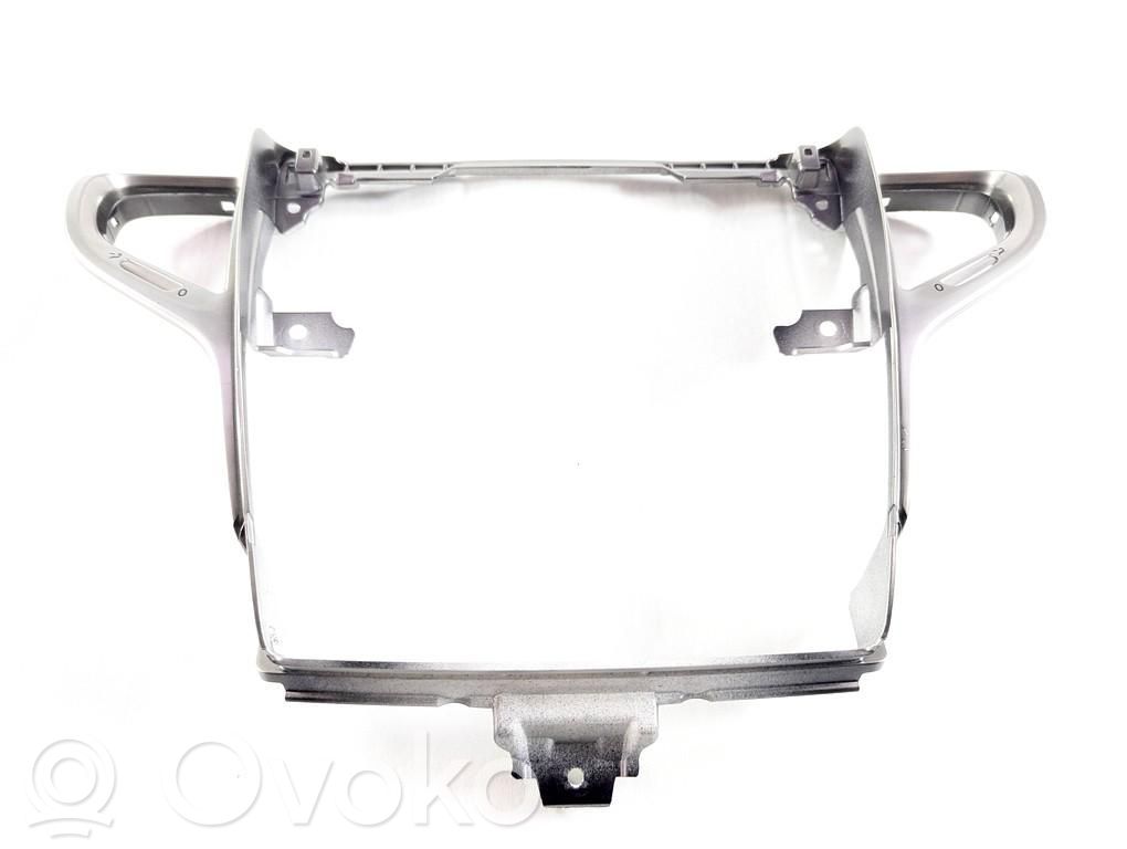 Audi Q8 Moldura del panel 
