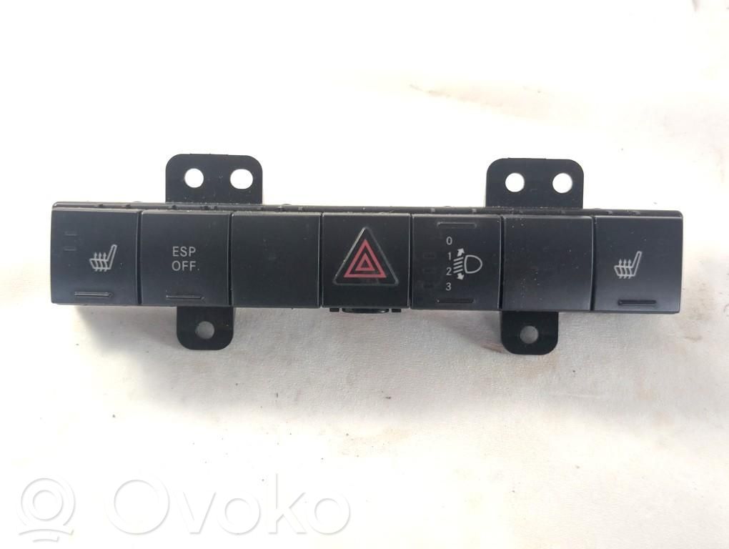 Dodge Journey Botón interruptor de luz de peligro 