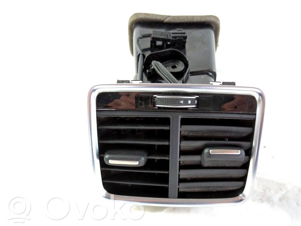 Audi Q3 8U Grilă ventilație centrală