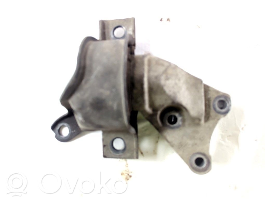 Engine mounting bracket   51753383