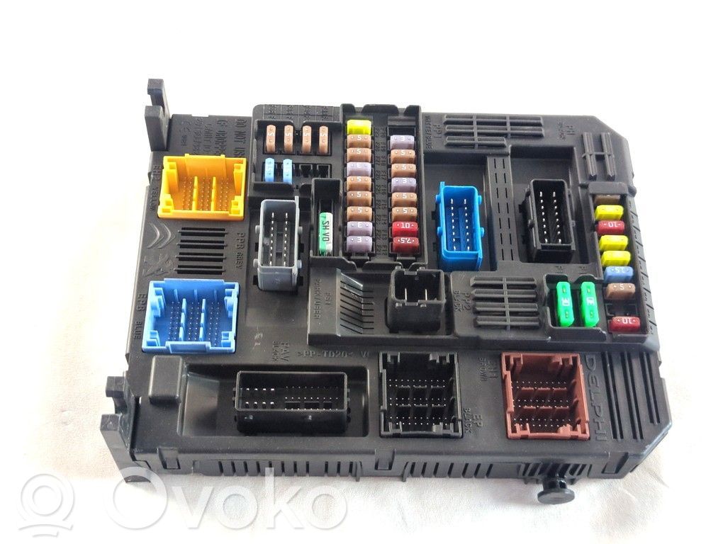 Peugeot 3008 II Modul de control caroserie central 