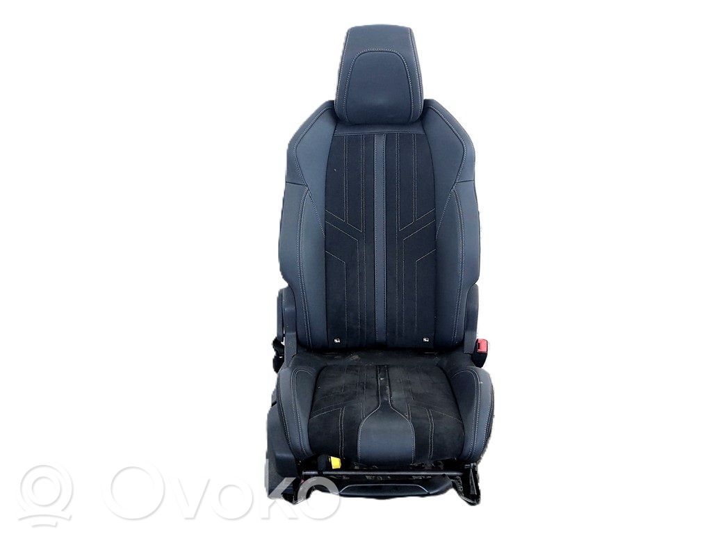 Peugeot 3008 II Sedile anteriore del passeggero 
